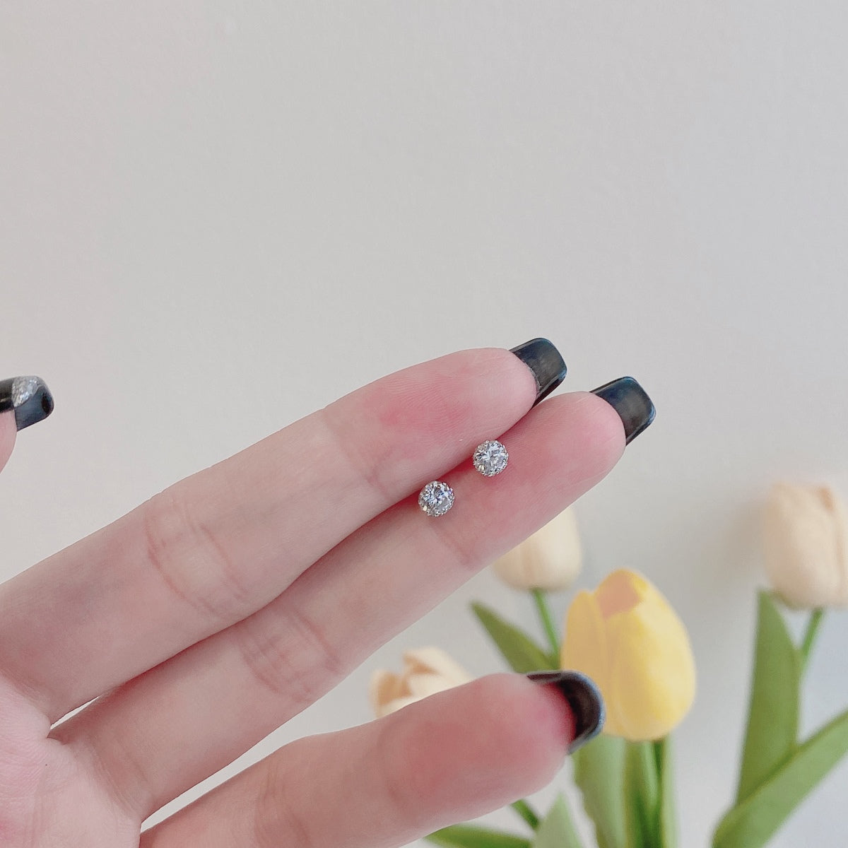 [Kincade Jewelrys]Sparkling Colorful Round Shape Earrings