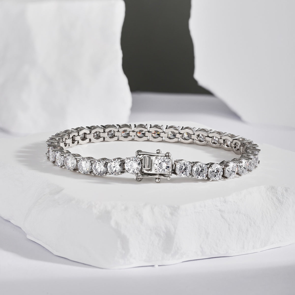 [Kincade Jewelrys]Ornate Sparkling Round Cut Wedding Bracelet