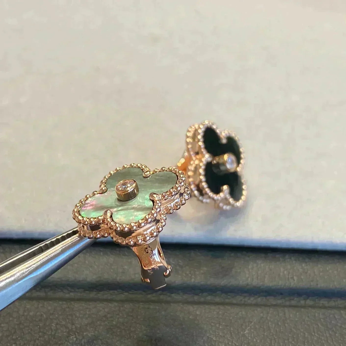 [Kincade Jewelrys]CLOVER MEDIUM 1 MOTIFS GRAY MOP  DIAMOND EARRINGS