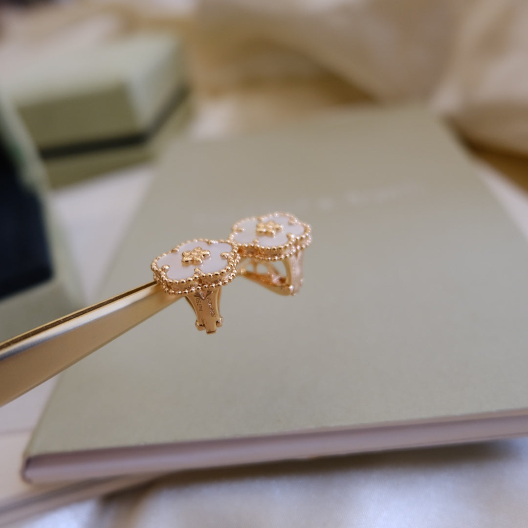 [Kincade Jewelrys]LUCKY PINK GOLD WHITE MOP EARRINGS