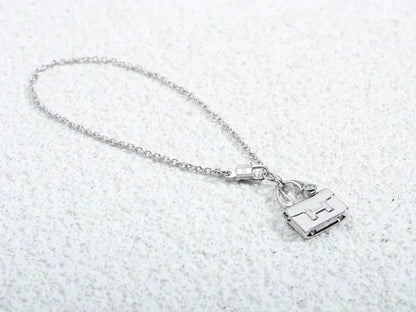 [Kincade Jewelrys]AMULETTE PEDANT SILVER NECKLACE
