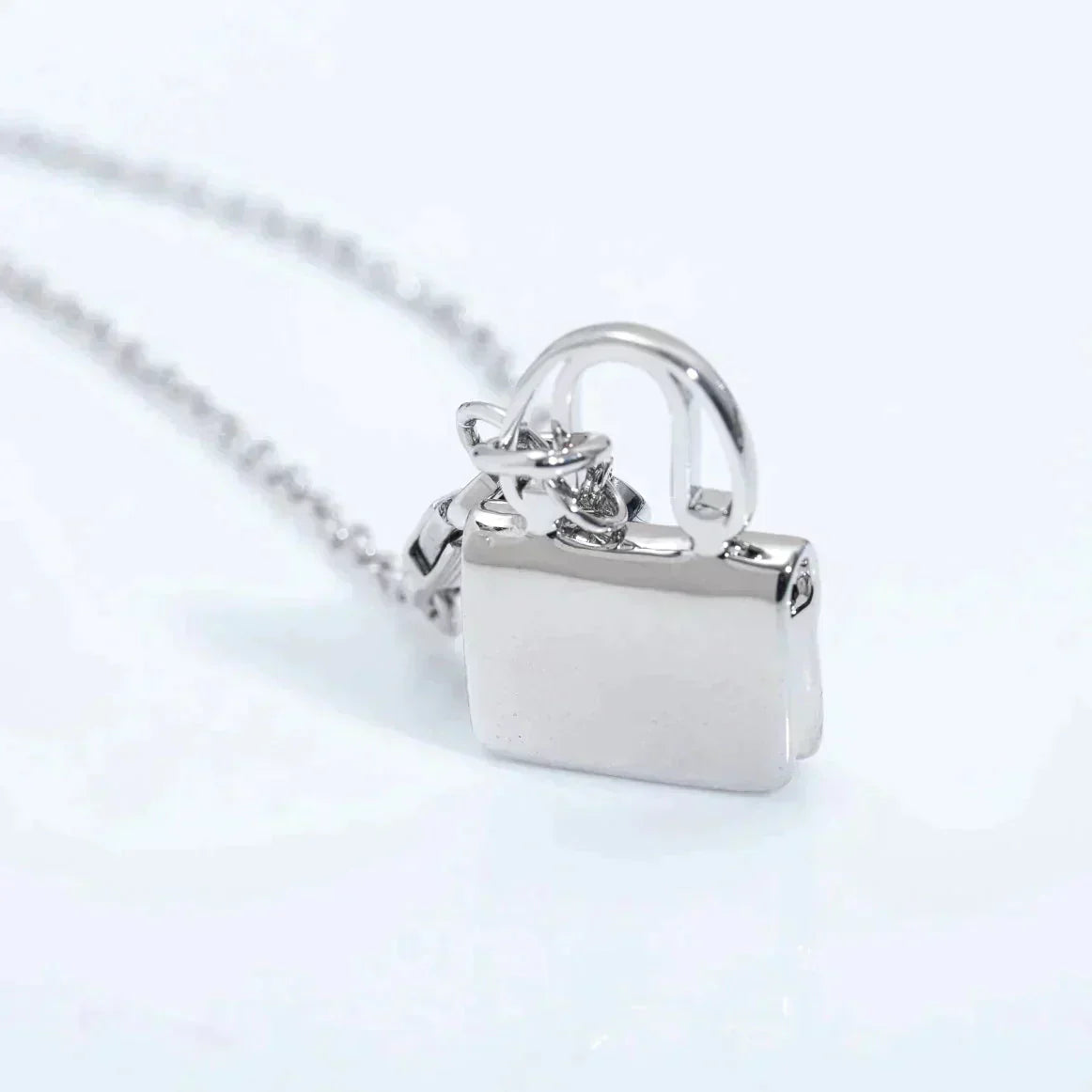 [Kincade Jewelrys]AMULETTE PEDANT SILVER NECKLACE