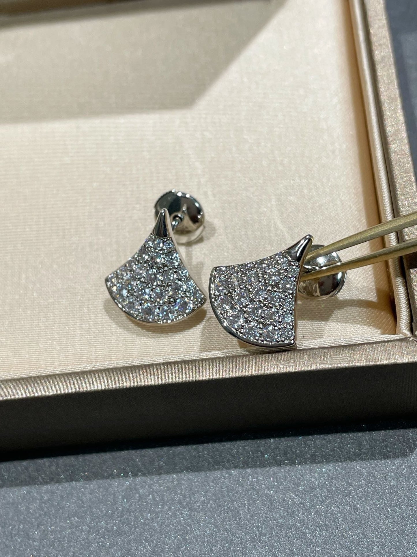 [Kincade Jewelrys]DREAM STUD EARRINGS DIAMOND