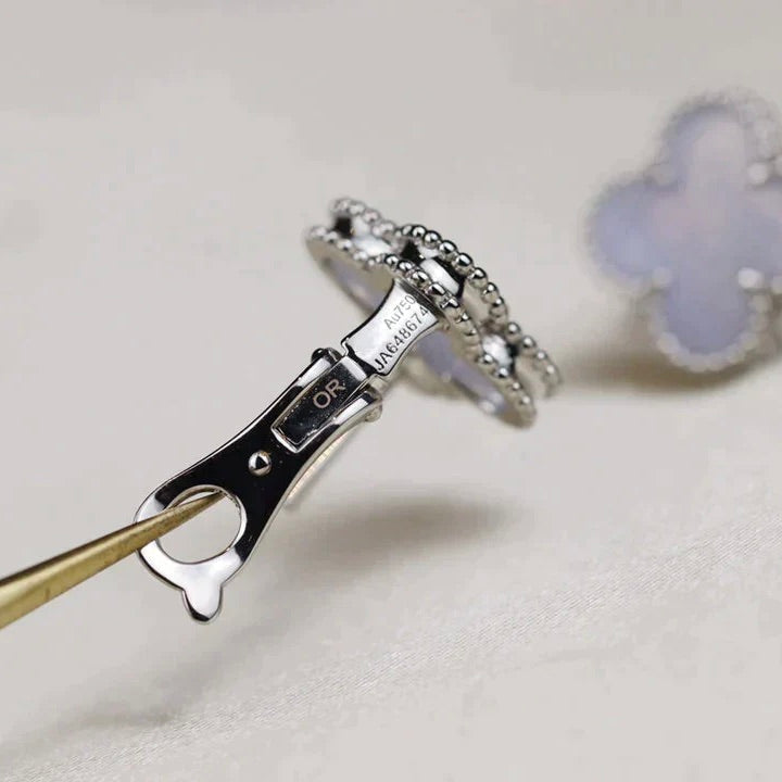 [Kincade Jewelrys]CLOVER MEDIUM 1 MOTIFS  WHITE MOP EARRINGS SILVER