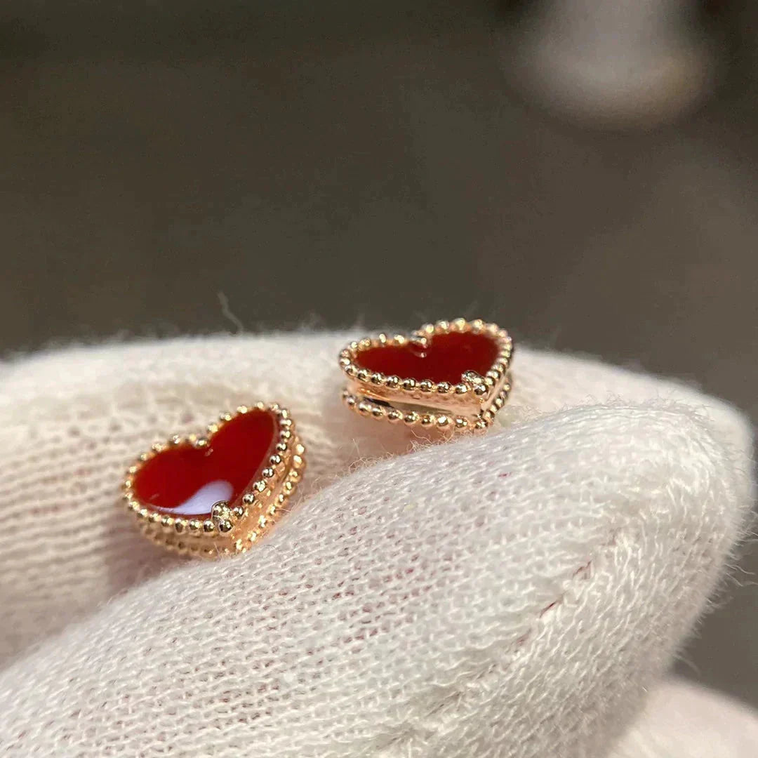 [Kincade Jewelrys]HEART CARNELIAN STUD EARRINGS