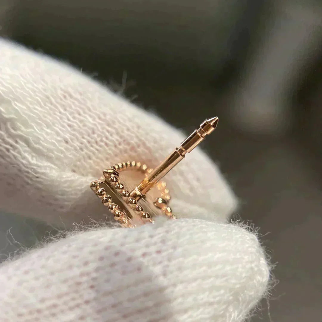 [Kincade Jewelrys]HEART CARNELIAN STUD EARRINGS