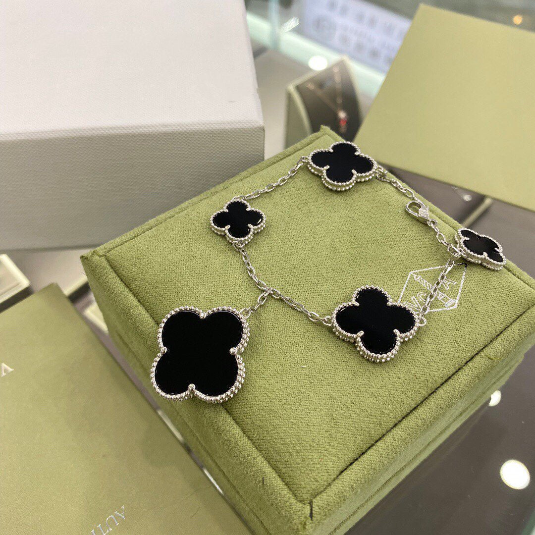 [Kincade Jewelrys]CLOVER 5 MOTIFS SIVLER ONYX BRACELET