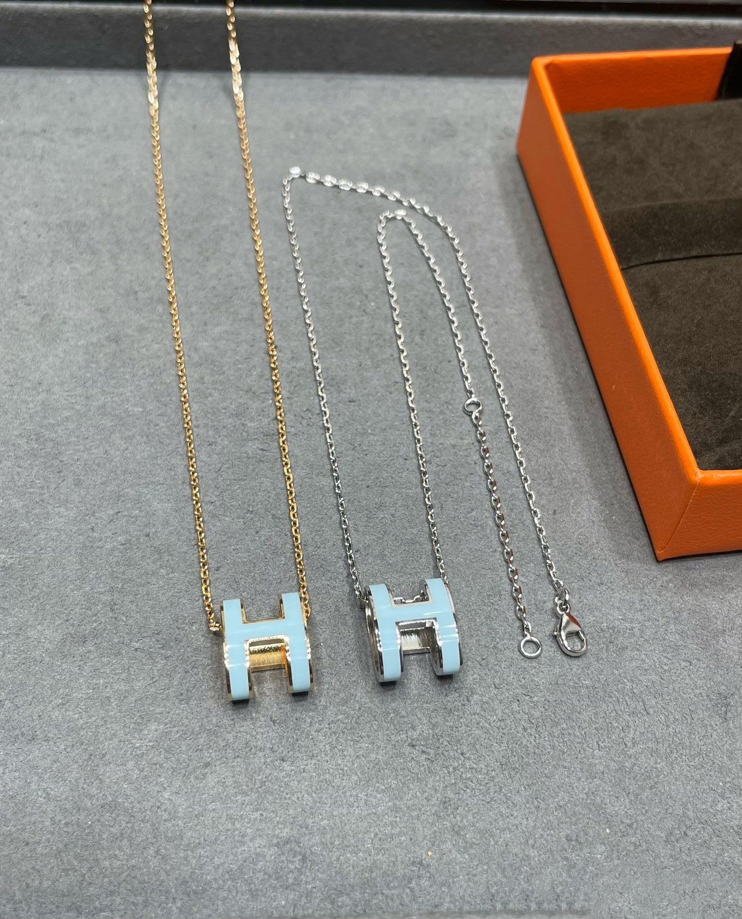 [Kincade Jewelrys]POP H SKY BLUE NECKLACE