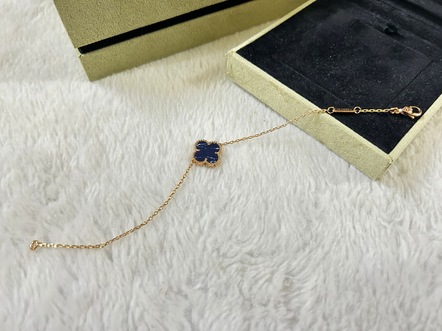 [Kincade Jewelrys]CLOVER 1 MOTIF PIETERSITE BRACELET