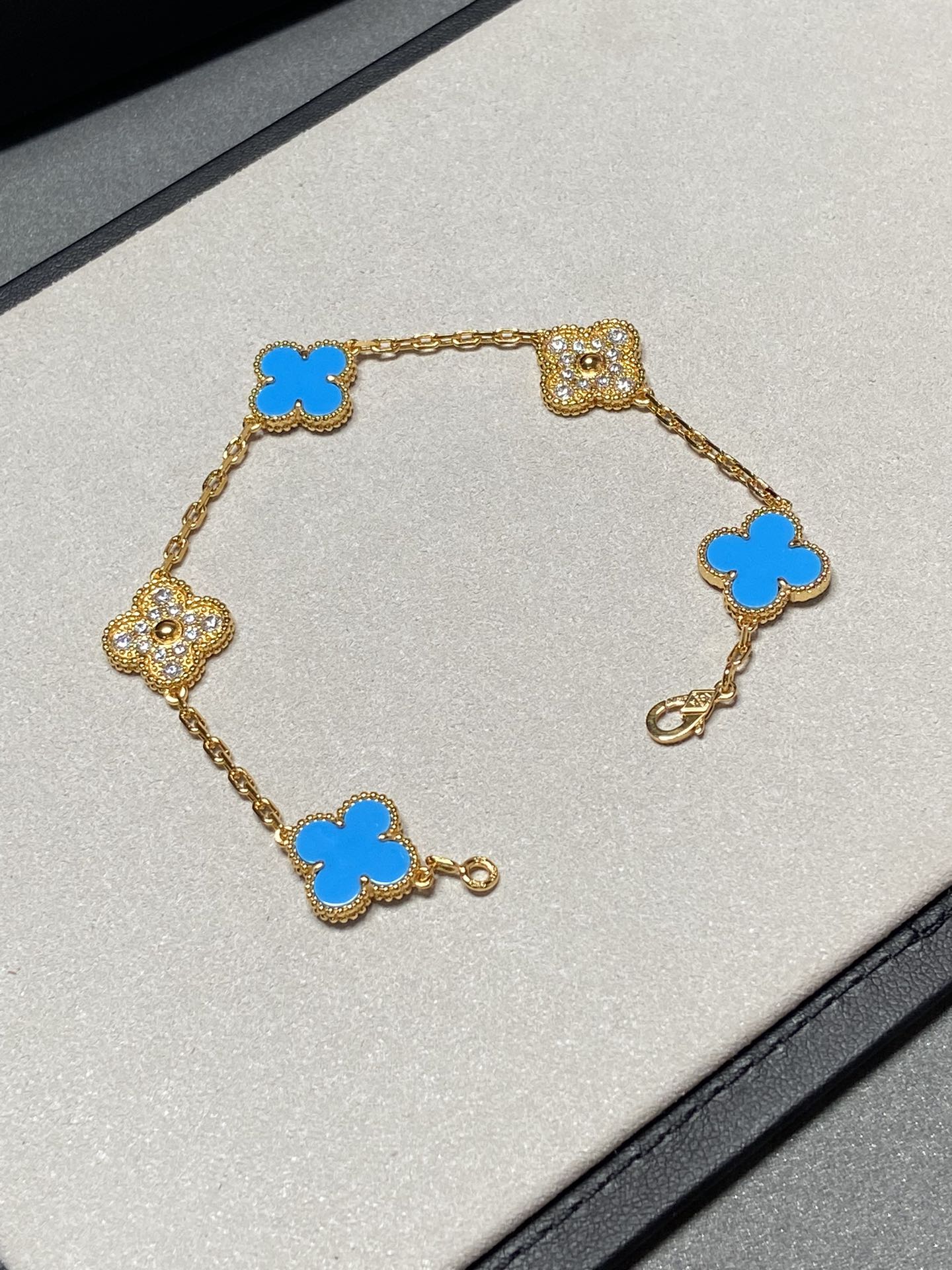 [Kincade Jewelrys]CLOVER 5 MOTIF BLUE CHALCEDONY DIAMOND GOLD BRACELET