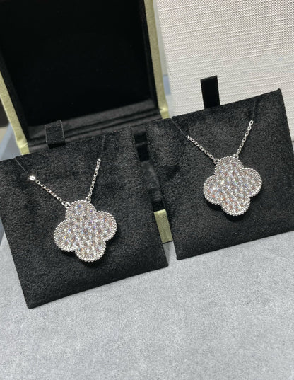 [Kincade Jewelrys]CLOVER 25MM LARGE PENDANT DIAMOND PAVED SILVER NECKLACE
