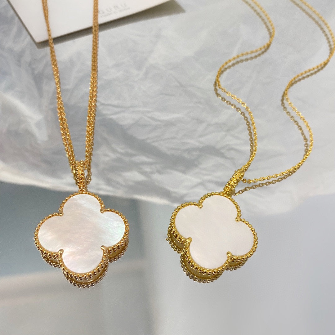 [Kincade Jewelrys]CLOVER 25MM MOP LARGE PENDANT NECKLACE