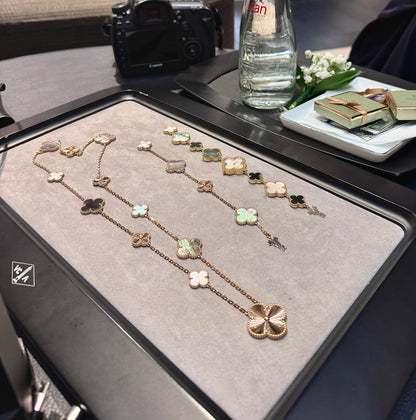 [Kincade Jewelrys]CLOVER 16 MOTIF GREY MOP GOLD NECKLACE