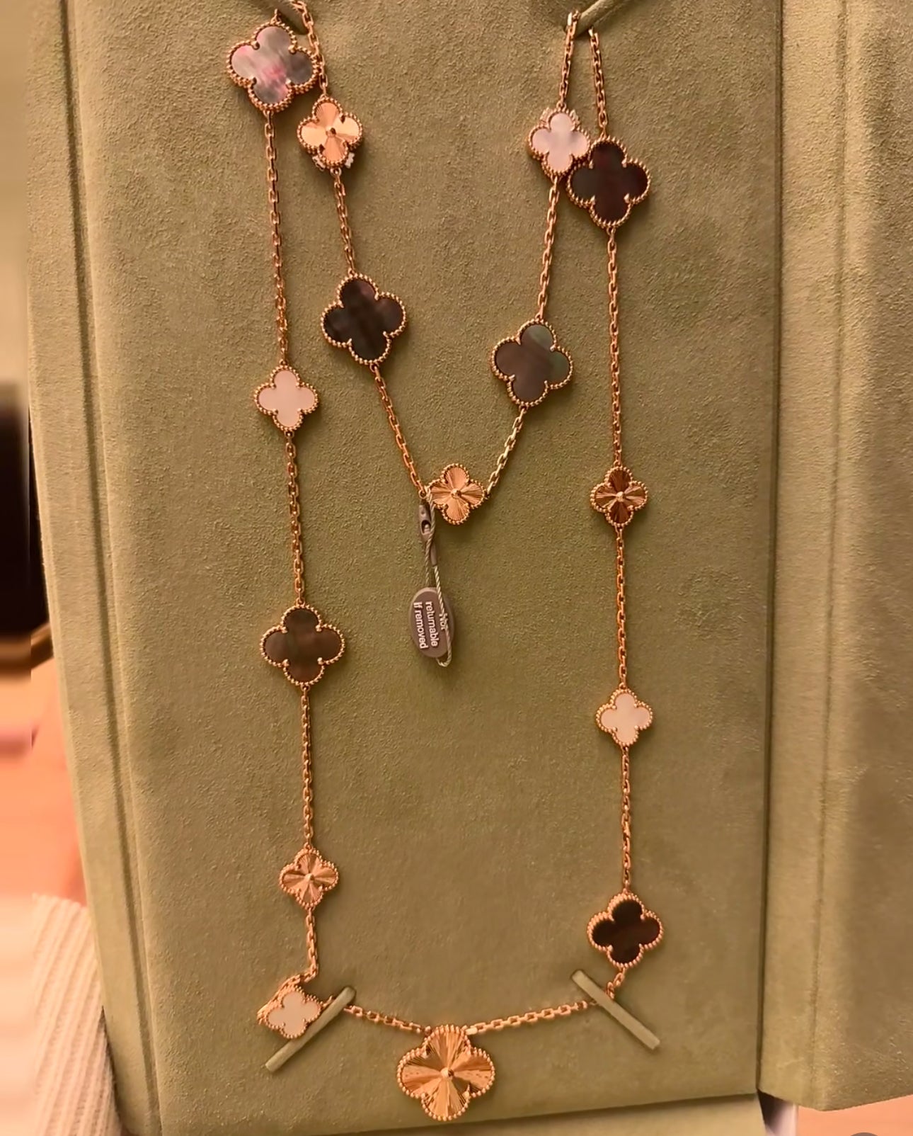 [Kincade Jewelrys]CLOVER 16 MOTIF GREY MOP GOLD NECKLACE