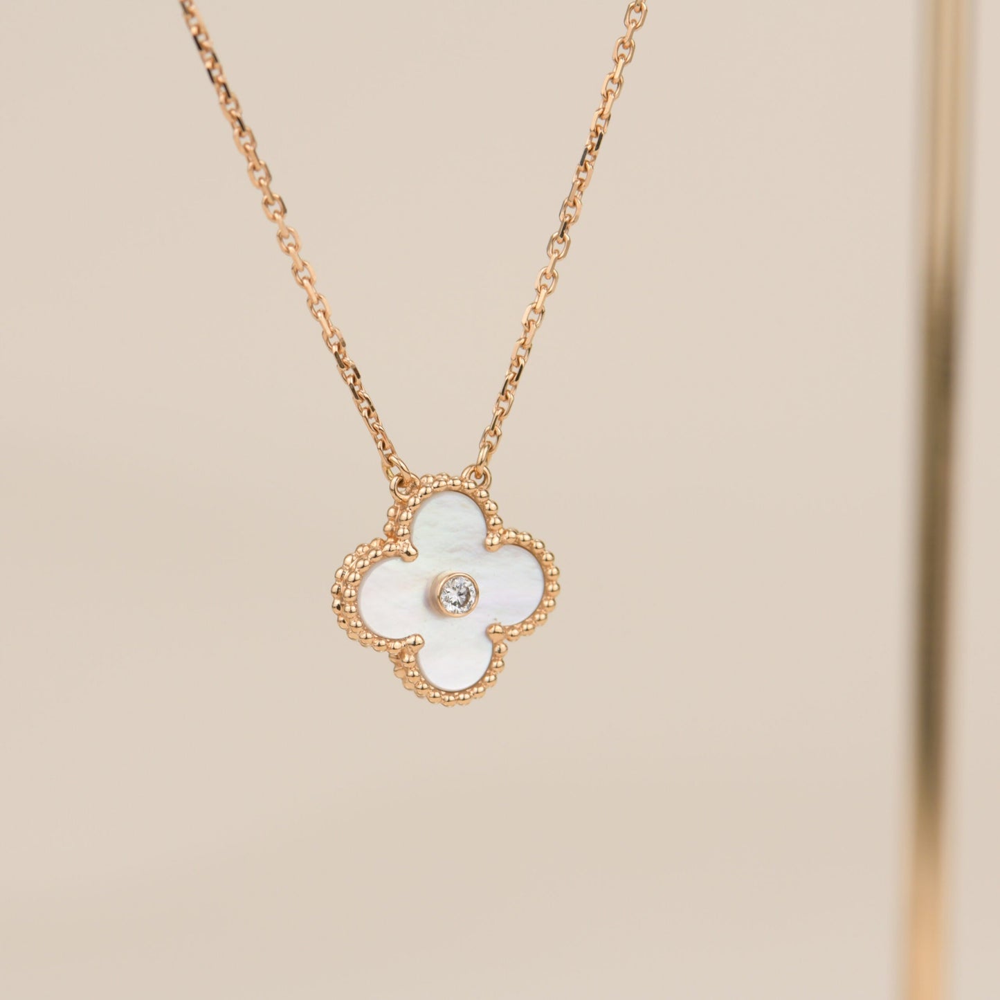 [Kincade Jewelrys]CLOVER 15MM DIAMOND WHITE FRITILLARIA NECKLACE