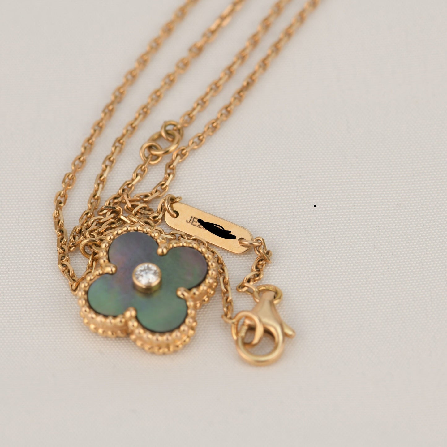 [Kincade Jewelrys]CLOVER 15MM DIAMOND AND MOTHER-OF-GREY NECKLACE