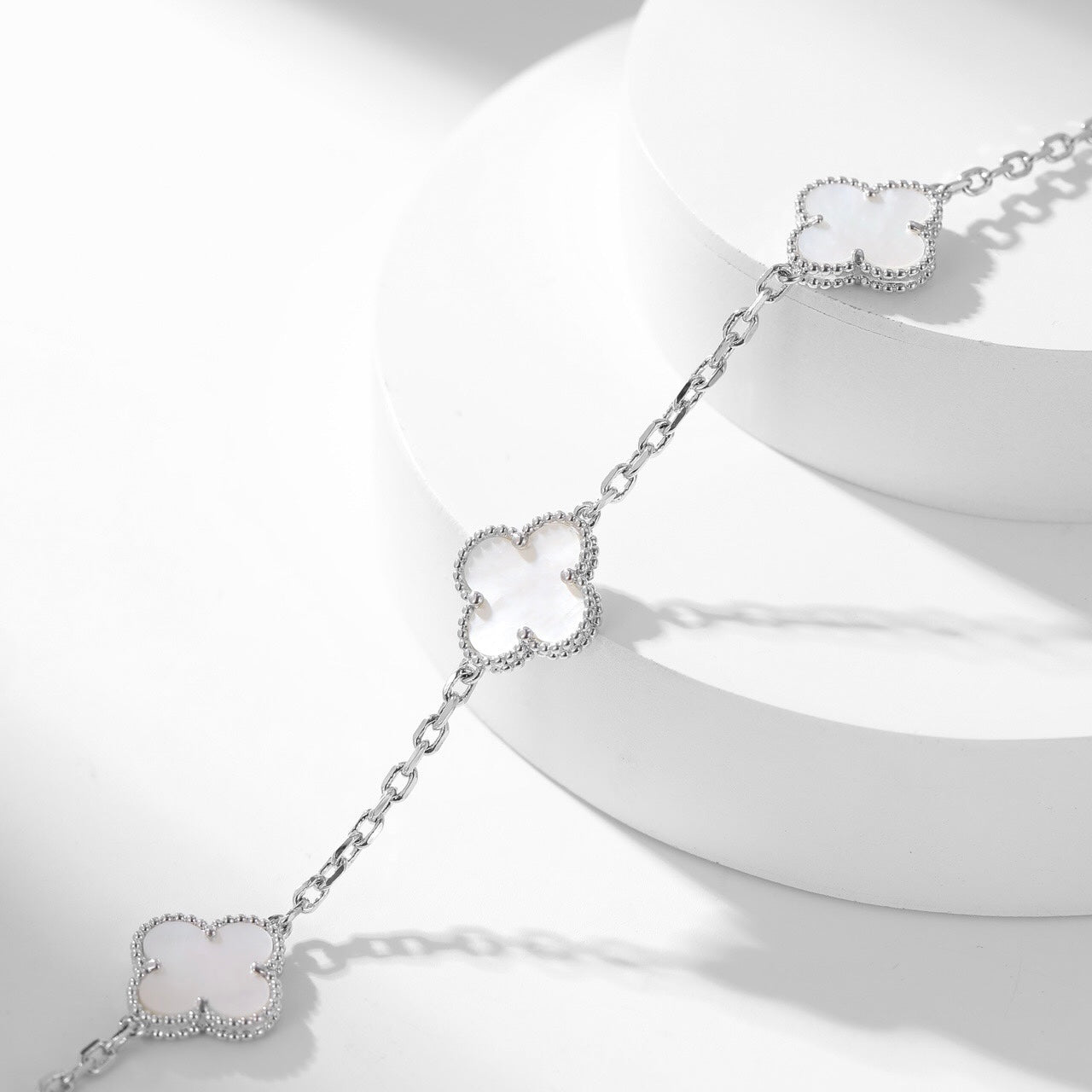 [Kincade Jewelrys]CLOVERS THE 10-MOTIFS WHITE MOTHER OF PEARL NECKLACE