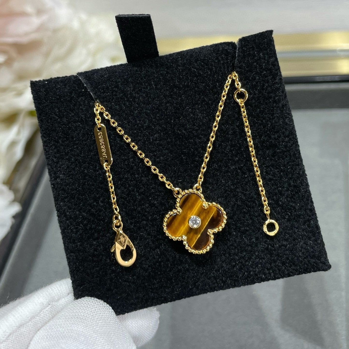 [Kincade Jewelrys]CLOVER 15MM DIAMOND AND YELLOW TIGER'S EYE AGATE necklace