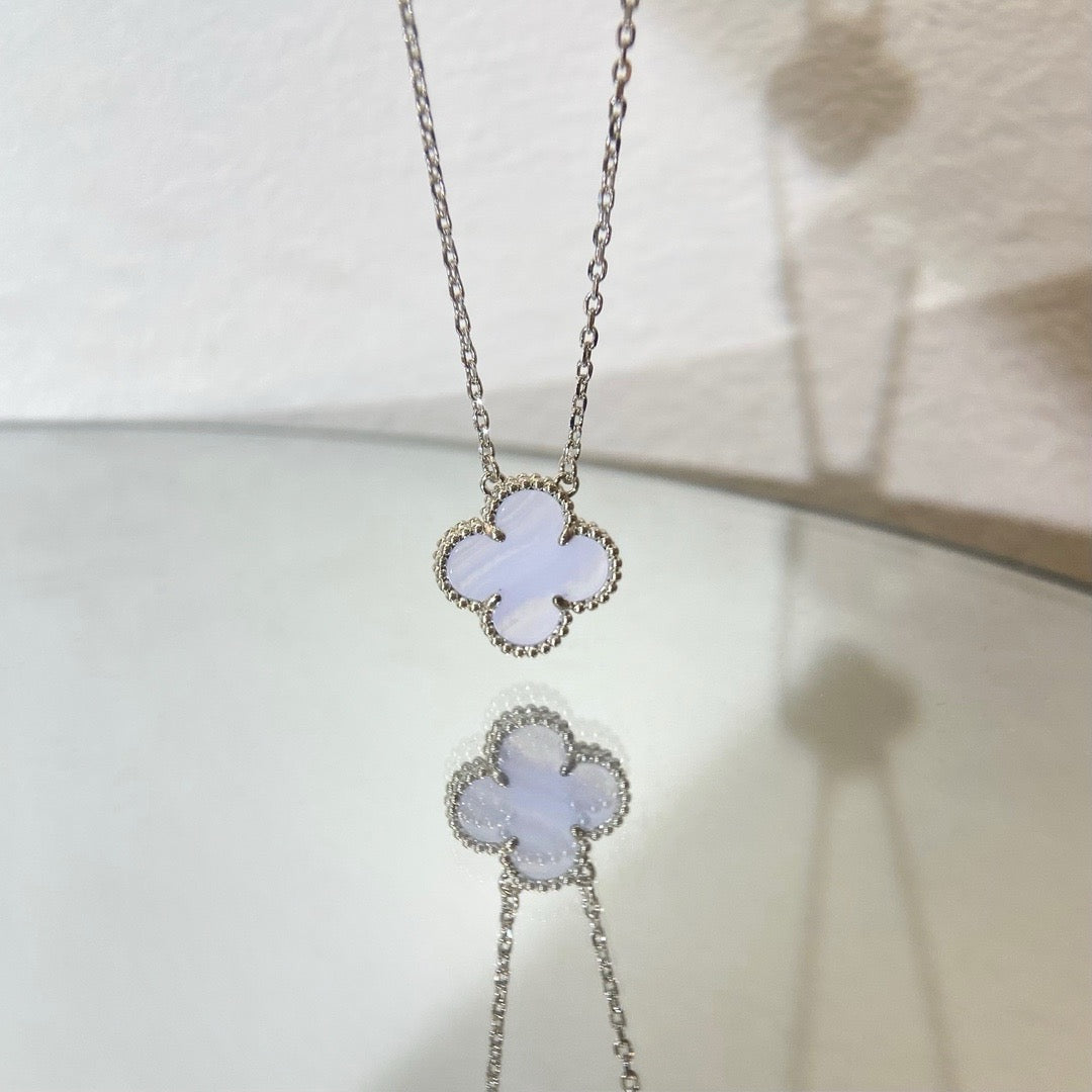 [Kincade Jewelrys]CLOVER 15MM BLUE CHALCEDONY NECKLACE SILVER