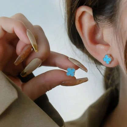 [Kincade Jewelrys]CLOVER MINI 9.5MM ONYX STUD EARRINGS SILVER