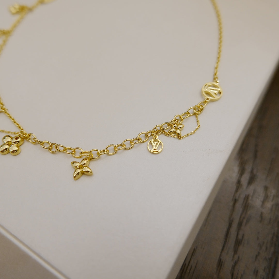 [Kincade Jewelrys]BLOOMING SUPPLE NECKLACE BRASS