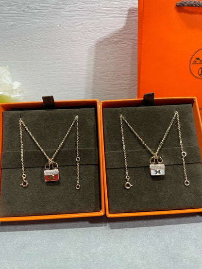 [Kincade Jewelrys]H CIRCE MOISSANITE PENDANT NECKLACE GOLD