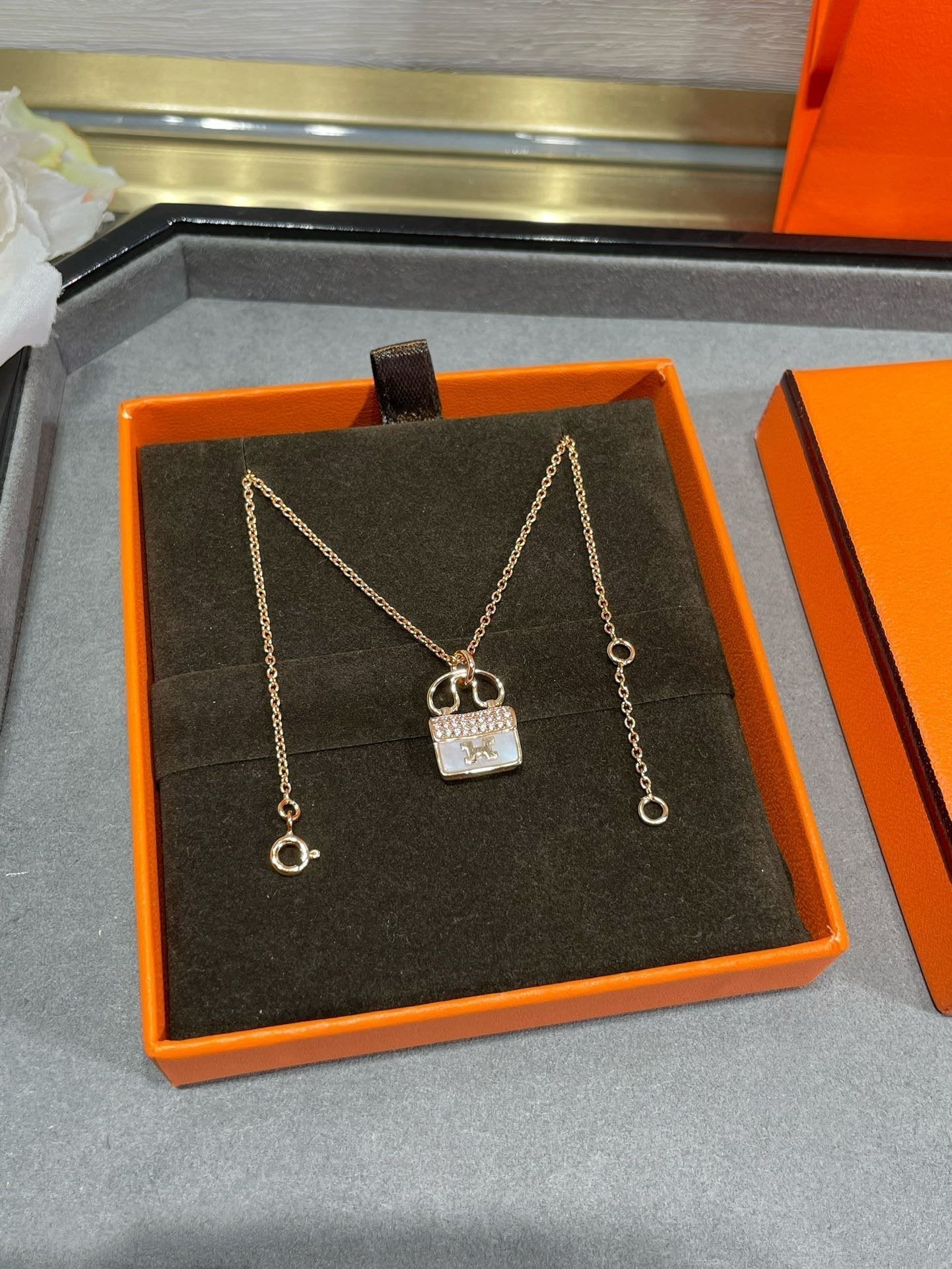 [Kincade Jewelrys]H CIRCE MOISSANITE PENDANT NECKLACE GOLD