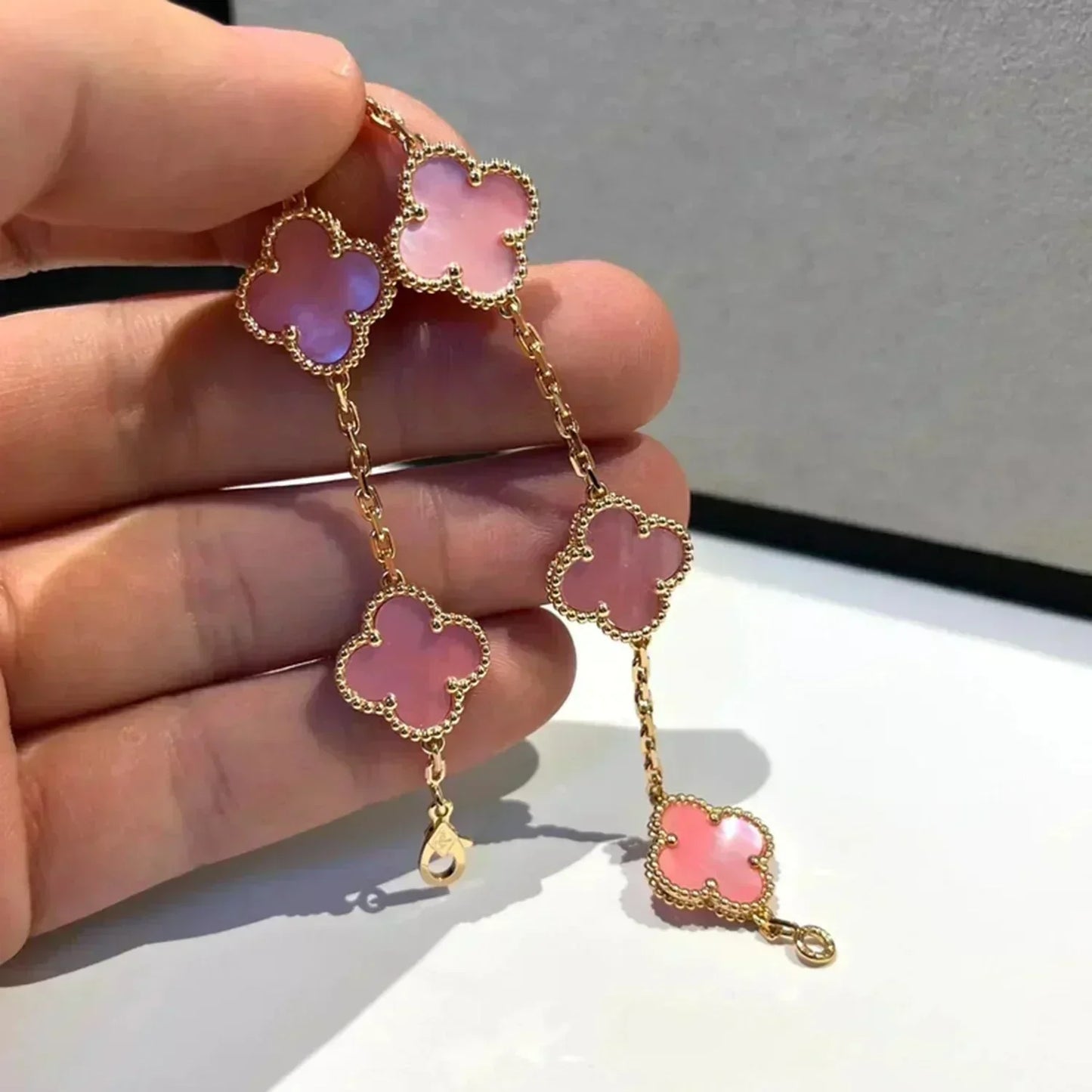 [Kincade Jewelrys]CLOVER 5 PINK MOP BRACELET