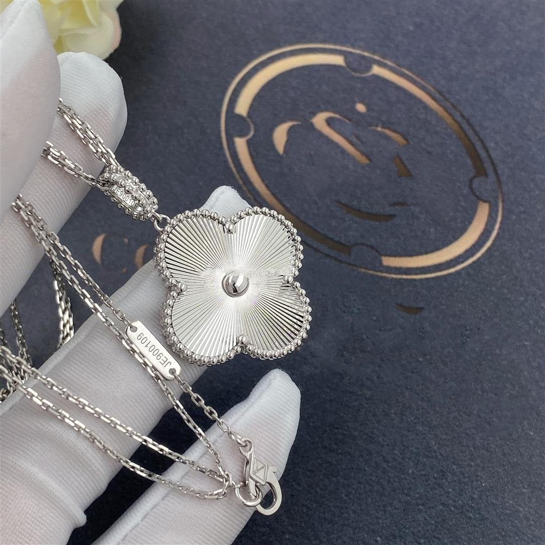 [Kincade Jewelrys]CLOVER 25MM SILVER BIG CLOVER NECKLACE