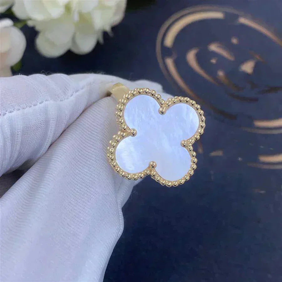 [Kincade Jewelrys]CLOVER WHITE MOP RING
