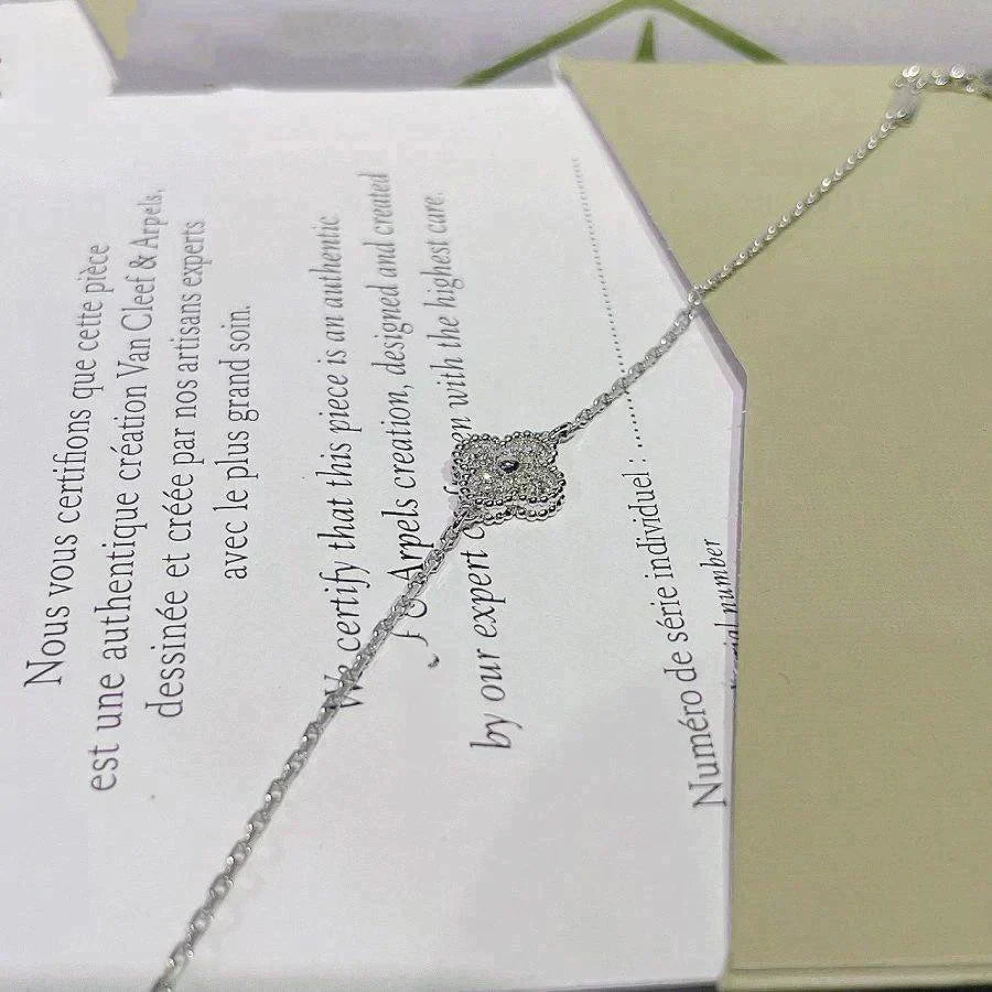 [Kincade Jewelrys]CLOVER  SINGLE FLOWER BRACELET SILVER