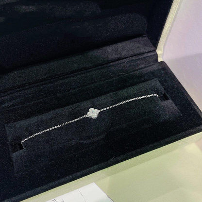 [Kincade Jewelrys]CLOVER  SINGLE FLOWER BRACELET SILVER