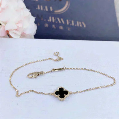 [Kincade Jewelrys]CLOVER ONYX SINGLE FLOWER BRACELET