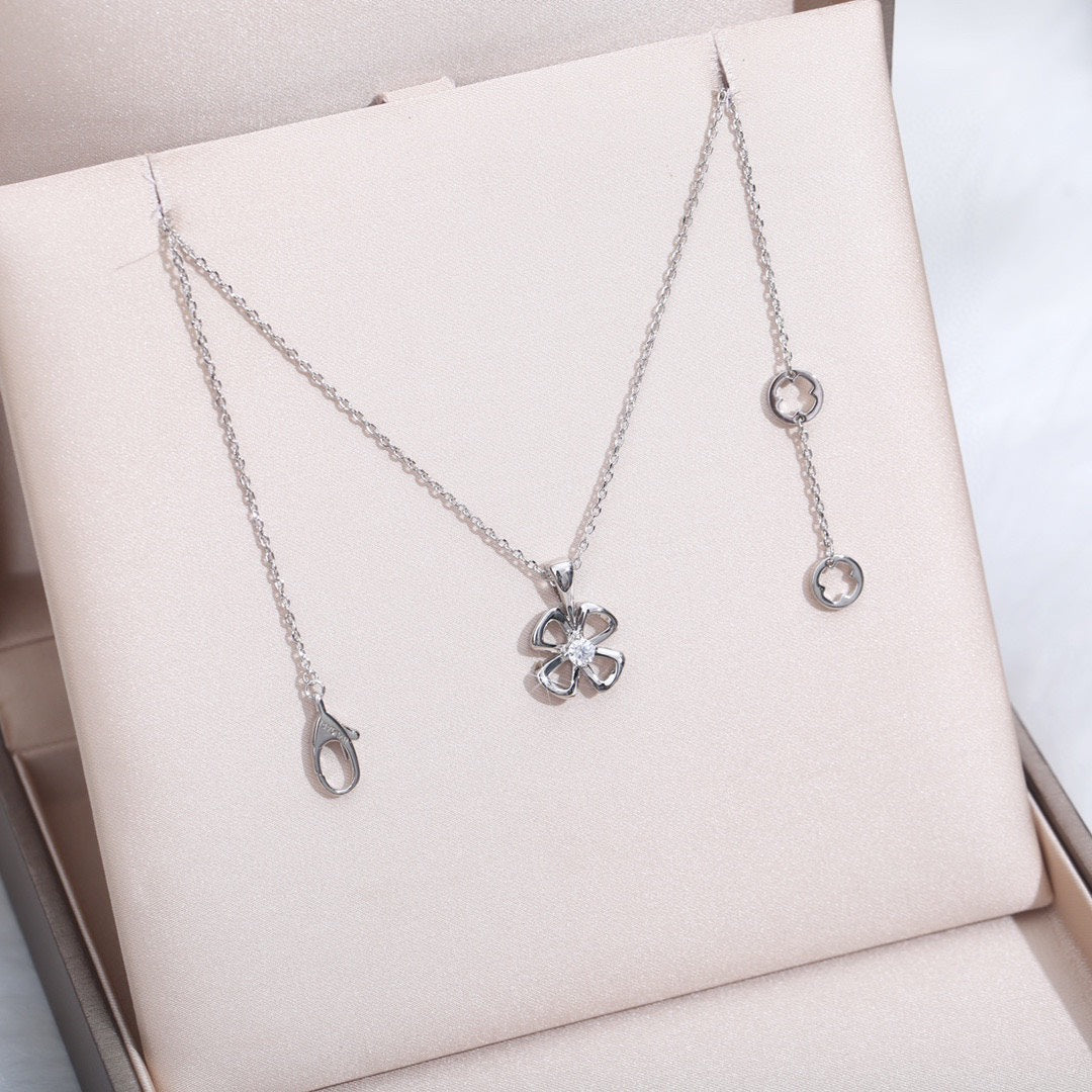 [Kincade Jewelrys]FIOREVER NECKLACE DIAMOND CENTER