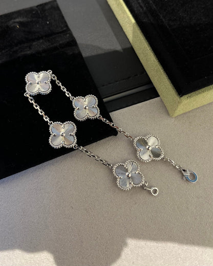 [Kincade Jewelrys]CLOVER SILVER 5 MOTIFS BRACELET
