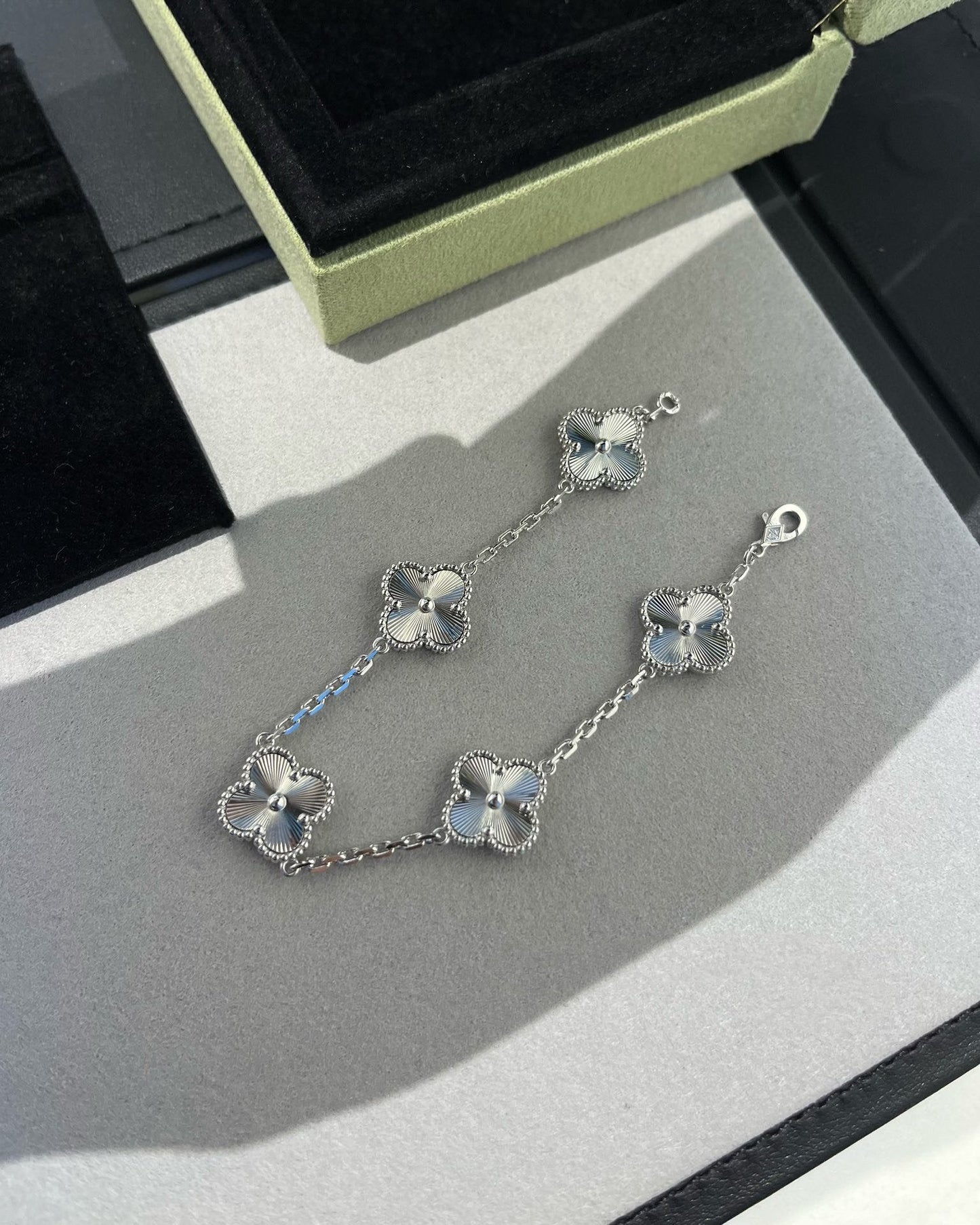 [Kincade Jewelrys]CLOVER SILVER 5 MOTIFS BRACELET