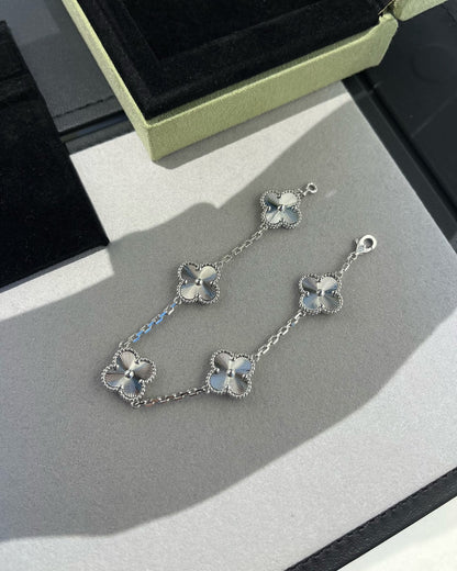 [Kincade Jewelrys]CLOVER SILVER 5 MOTIFS BRACELET